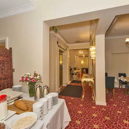 By Murat Crown Taksim 3* Istanboel