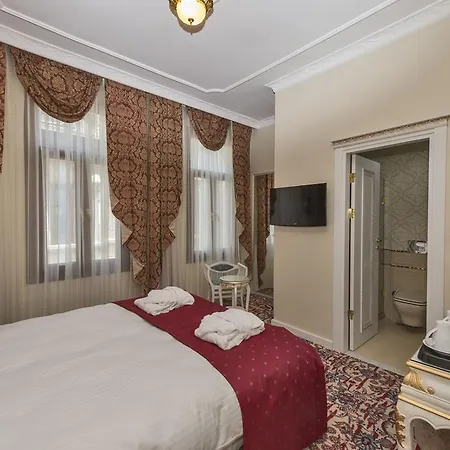 By Murat Crown Taksim 3* Istanboel