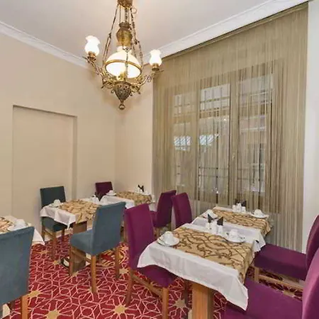 By Murat Crown Taksim 3* Stambuł