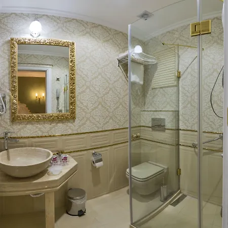 By Murat Crown Taksim Otel