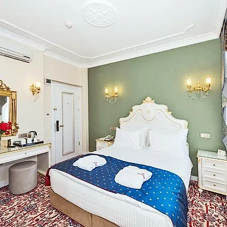 By Murat Crown Taksim Otel 3*