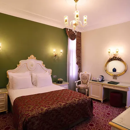 By Murat Crown Taksim Hotell 3*